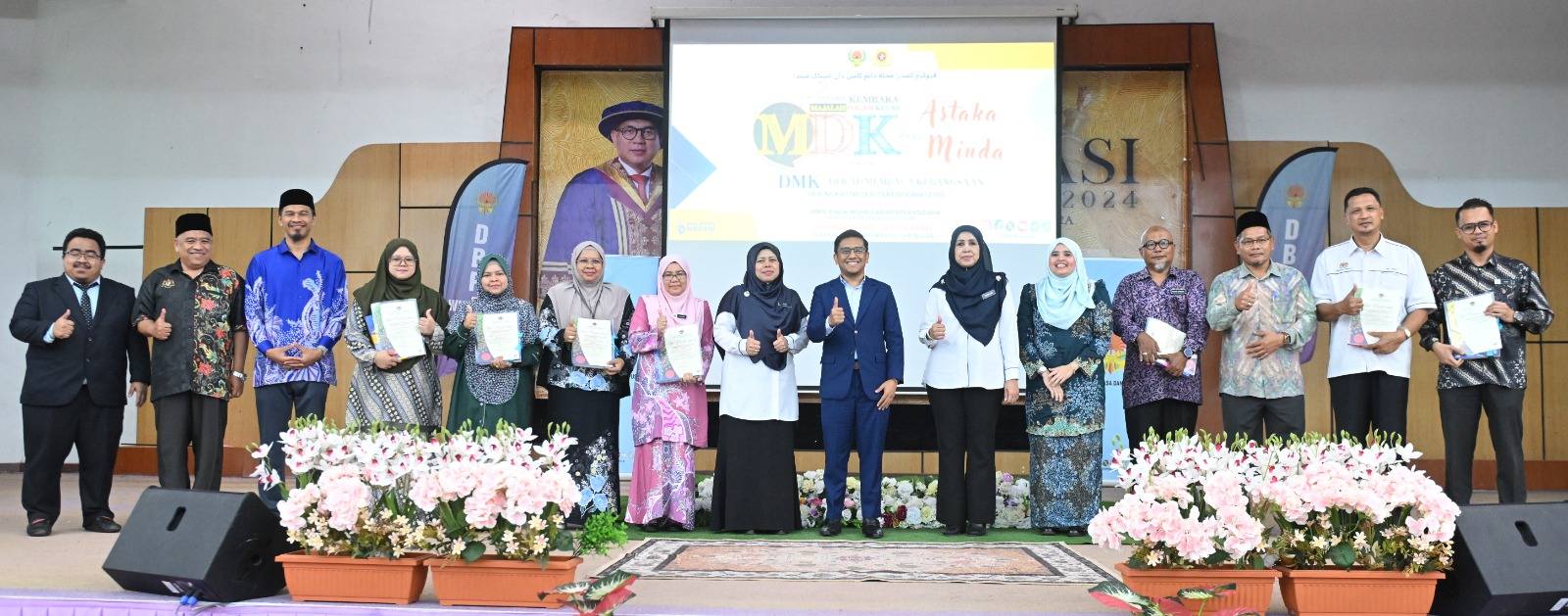 dekadmembaca1